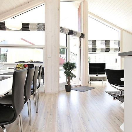 8 Person Holiday Home In Gro Enbrode Großenbrode エクステリア 写真